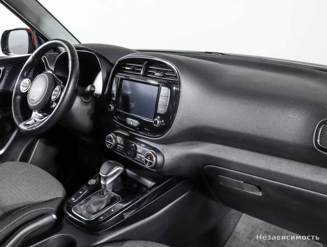 KIA Soul 2023 с пробегом — фото 9