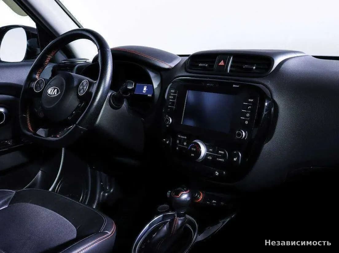KIA Soul 2017 с пробегом — фото 9