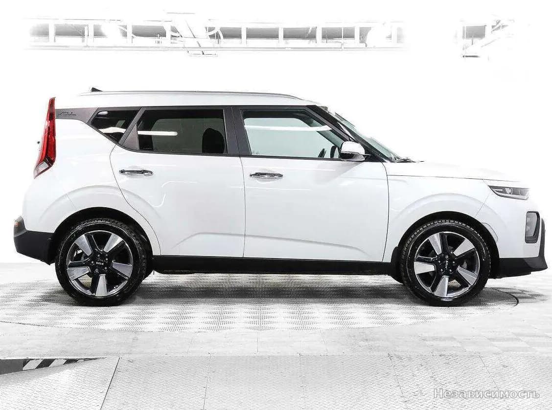 KIA Soul 2022 с пробегом — фото 4