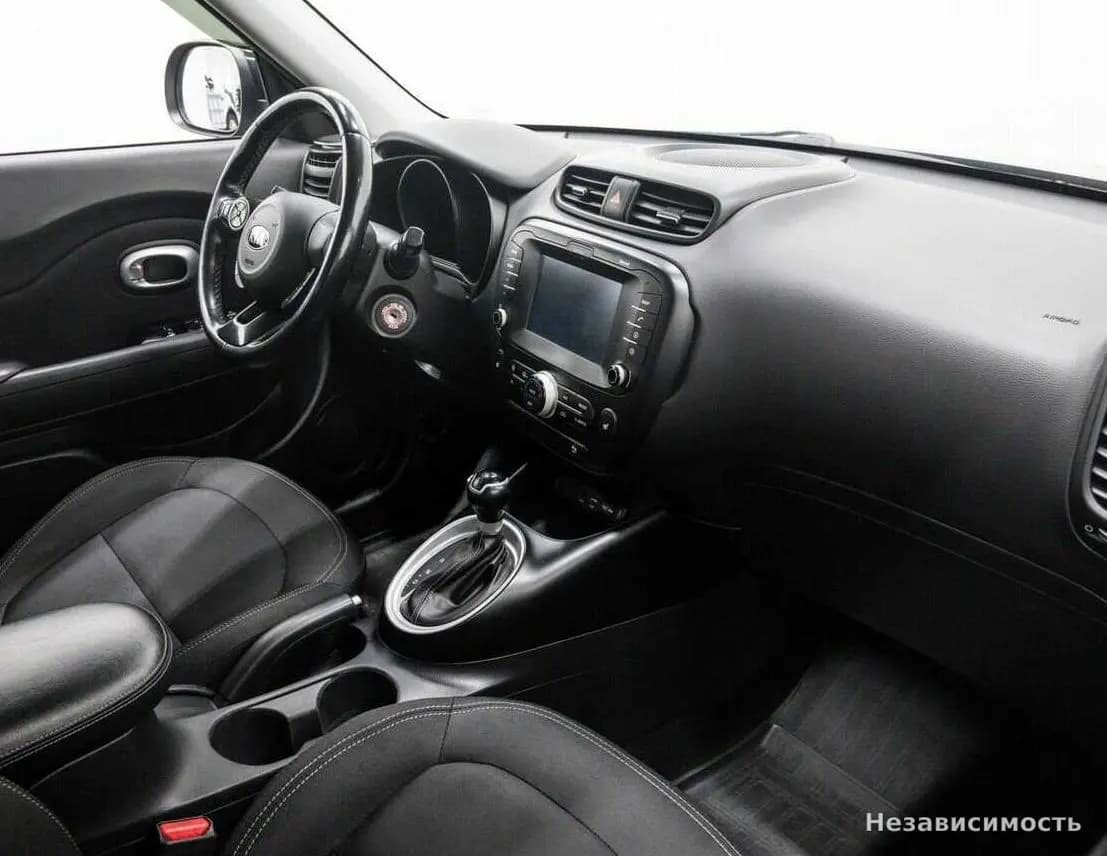 KIA Soul 2018 с пробегом — фото 7