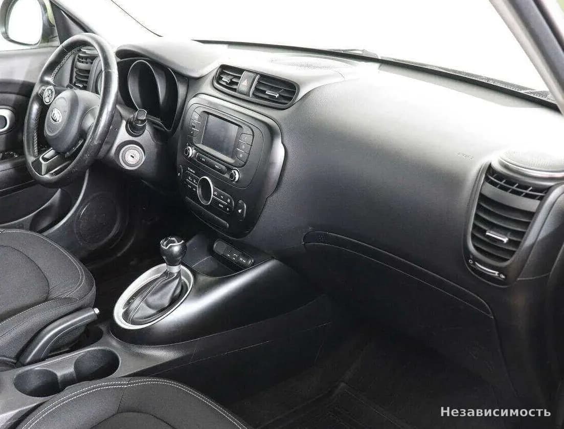 KIA Soul 2017 с пробегом — фото 10