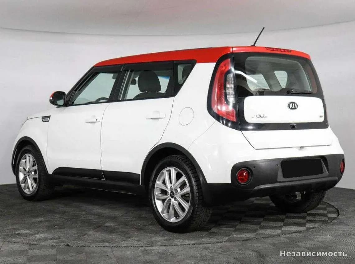 KIA Soul 2017 с пробегом — фото 7