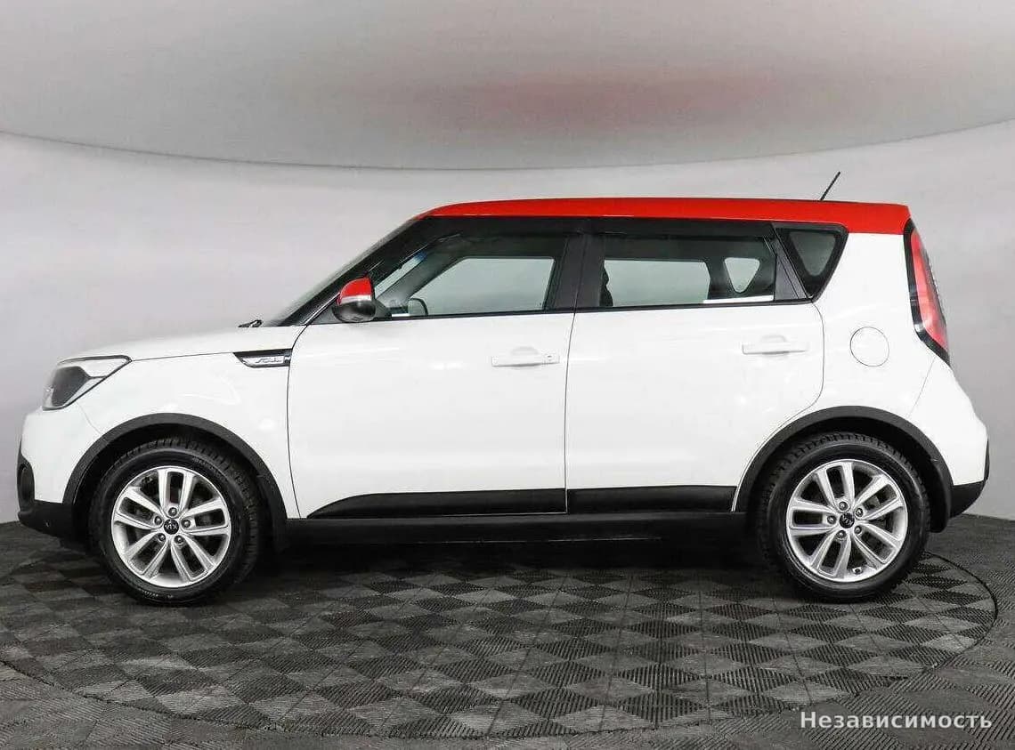 KIA Soul 2017 с пробегом — фото 8