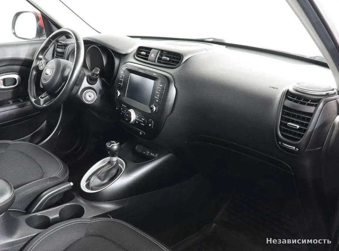 KIA Soul 2017 с пробегом — фото 10