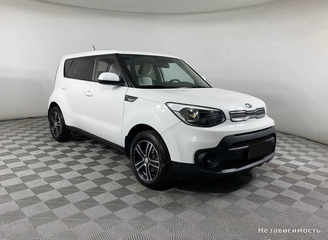 KIA Soul 2018 с пробегом — фото 3