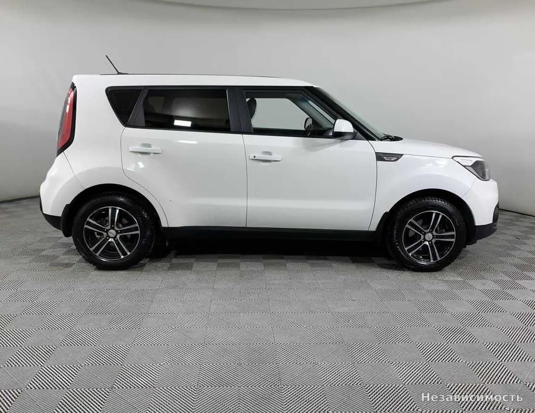 KIA Soul 2018 с пробегом — фото 4