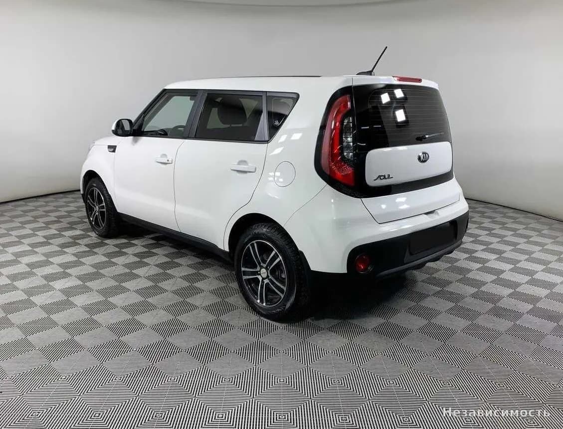 KIA Soul 2018 с пробегом — фото 7