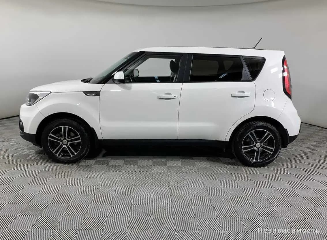 KIA Soul 2018 с пробегом — фото 8