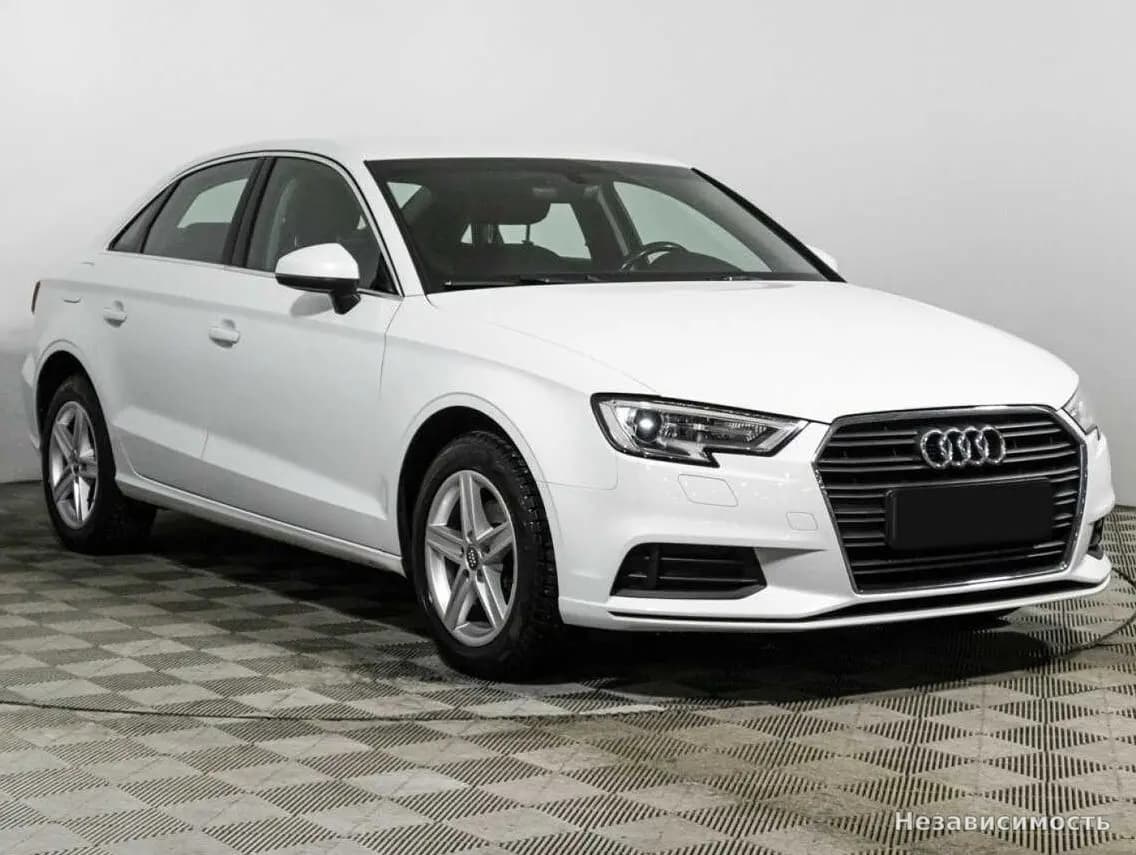 Audi A3 2017 с пробегом — фото 3