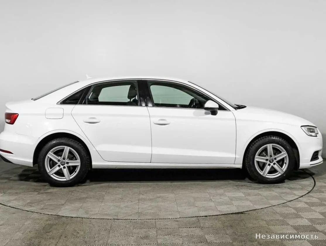 Audi A3 2017 с пробегом — фото 4