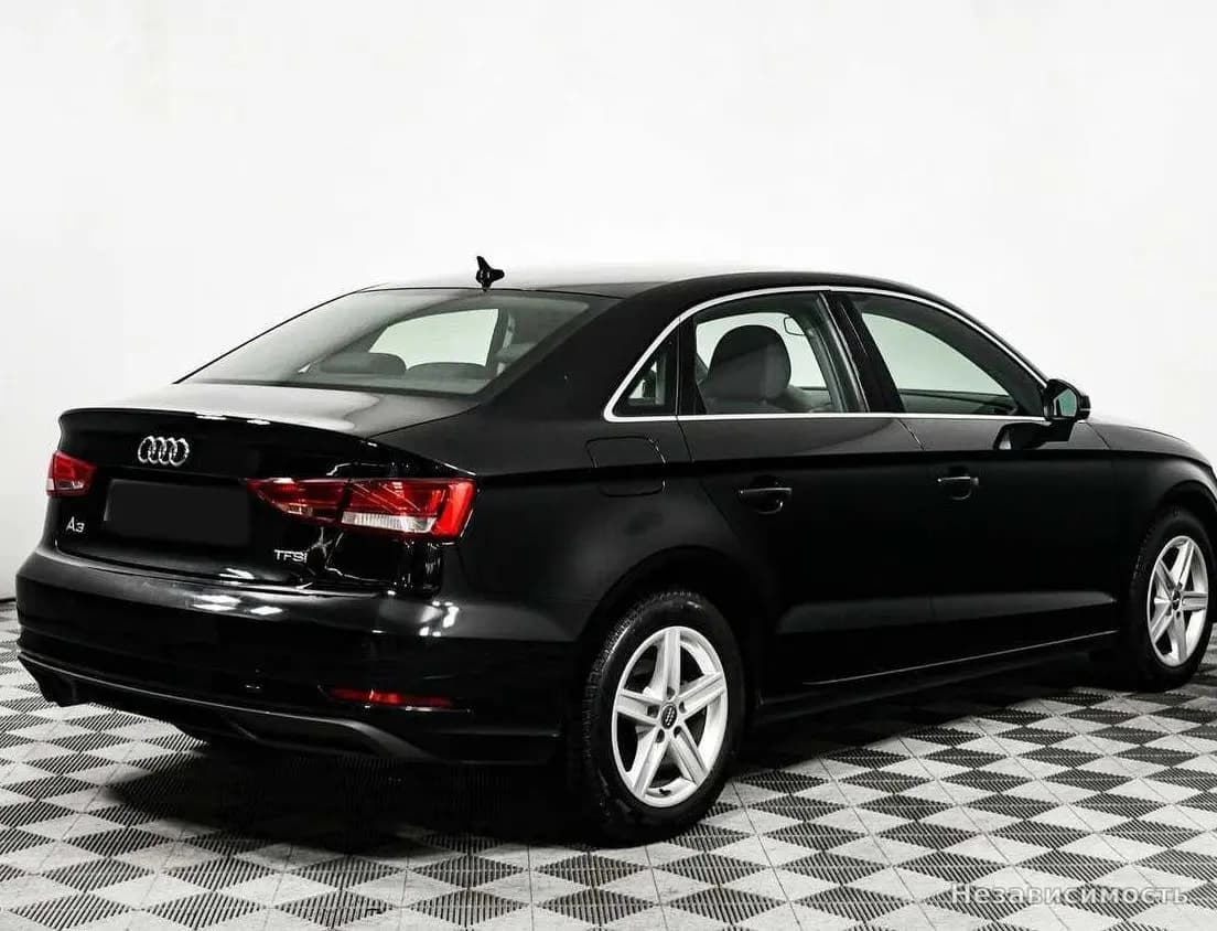Audi A3 2018 с пробегом — фото 4