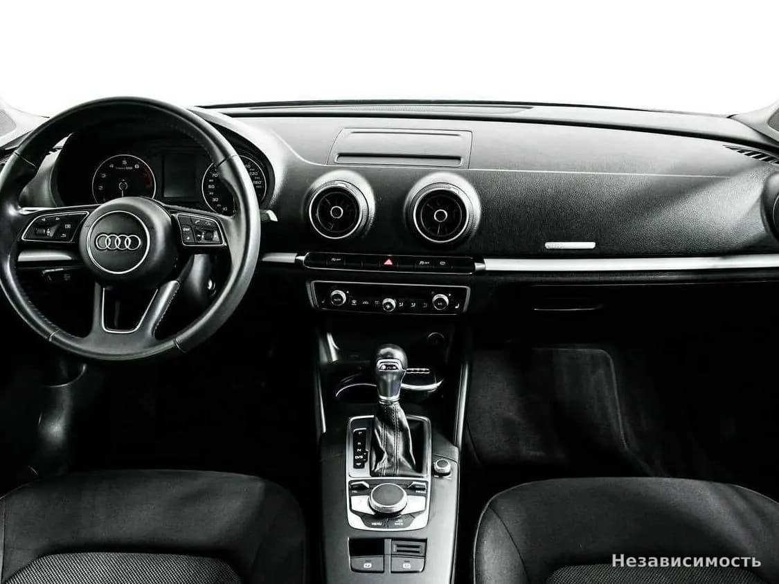 Audi A3 2018 с пробегом — фото 9