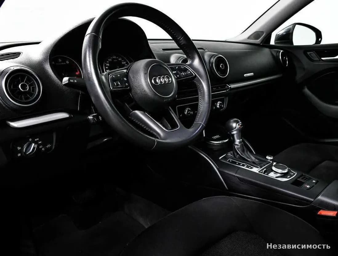 Audi A3 2018 с пробегом — фото 10