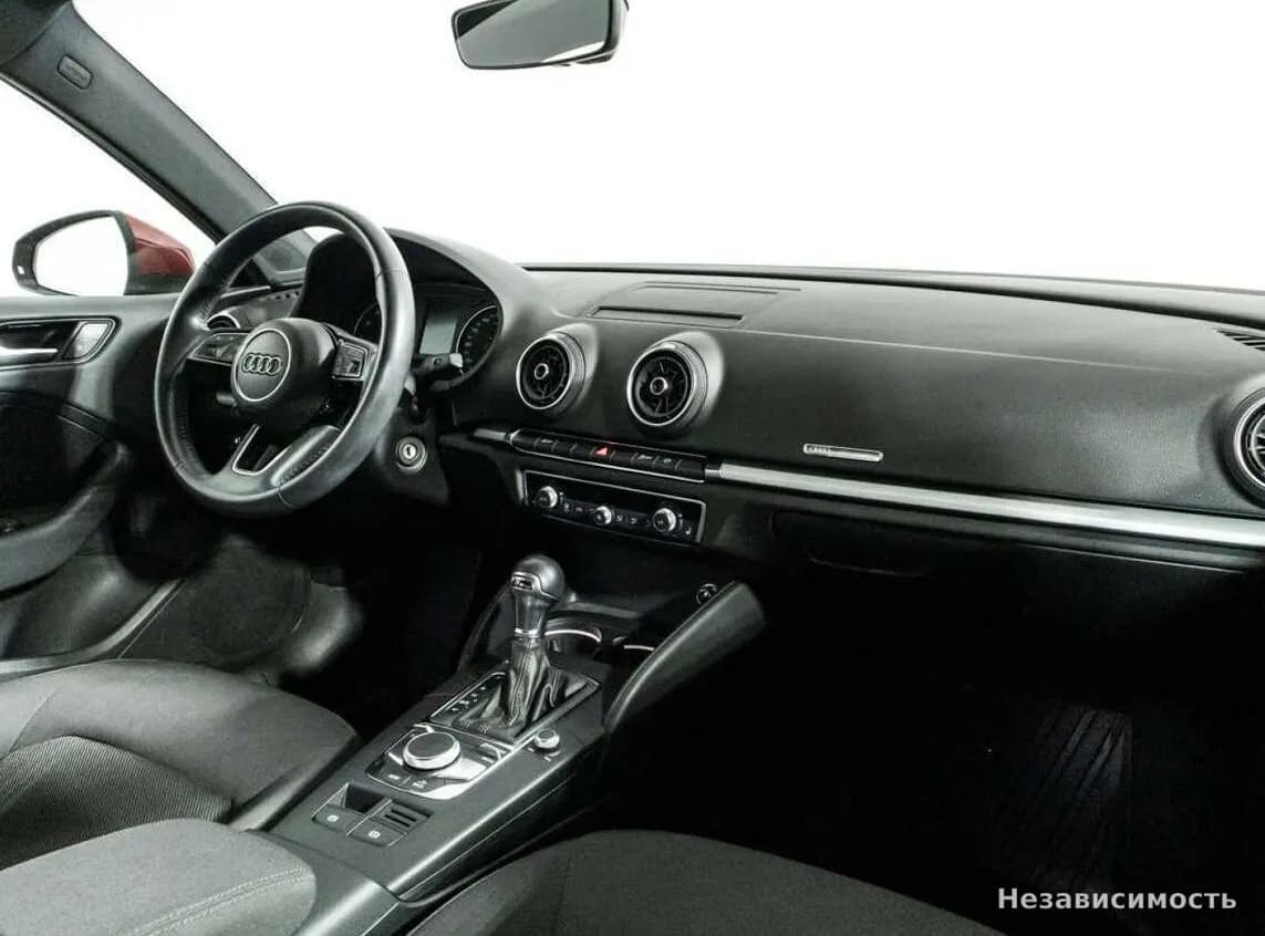 Audi A3 2019 с пробегом — фото 9