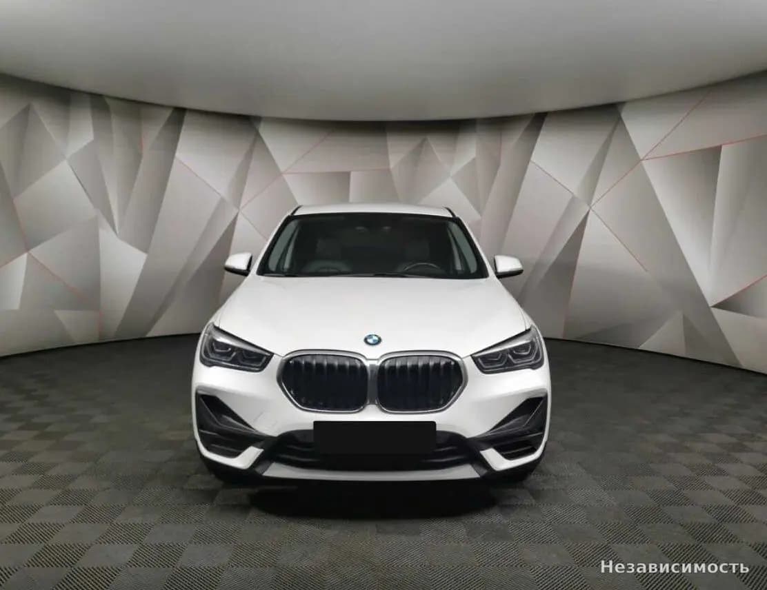 BMW X1 2020 с пробегом — фото 7
