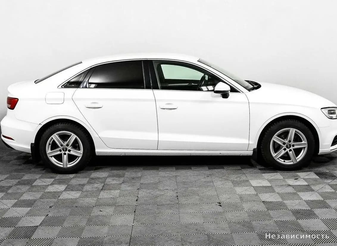 Audi A3 2016 с пробегом — фото 4
