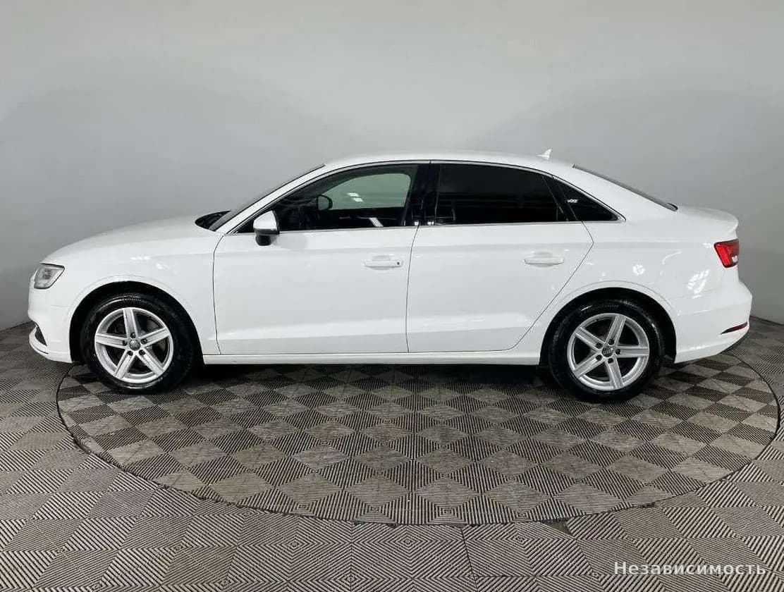 Audi A3 2018 с пробегом — фото 5