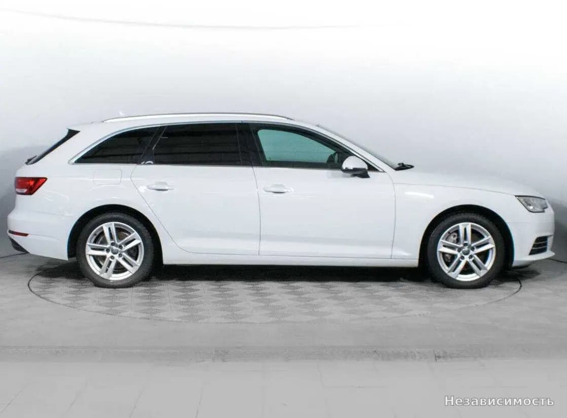 Audi A4 2018 с пробегом — фото 4
