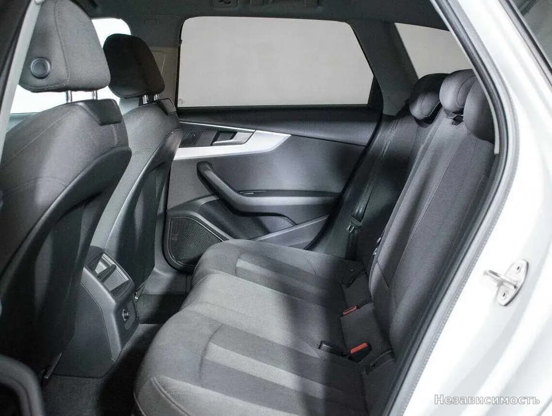 Audi A4 2018 с пробегом — фото 10