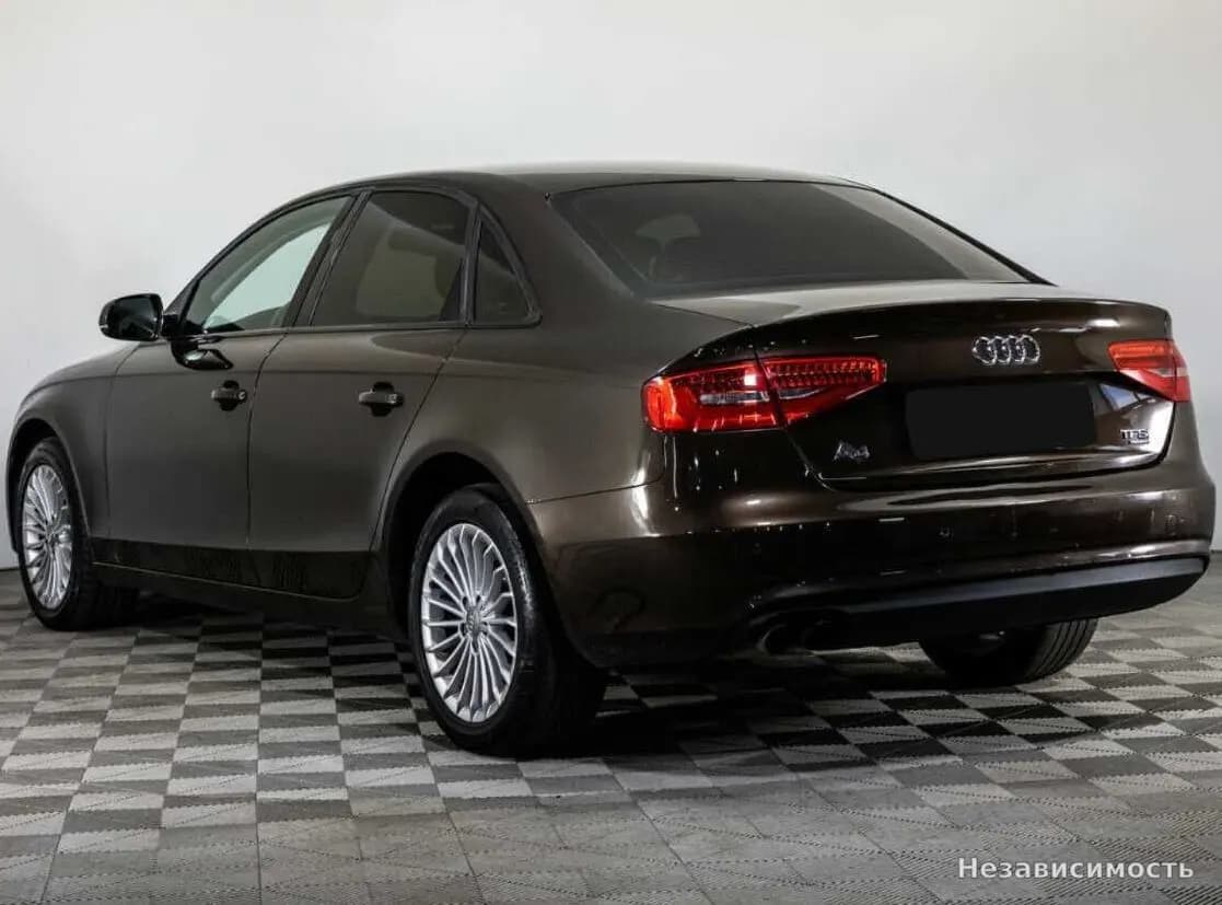 Audi A4 2012 с пробегом — фото 6