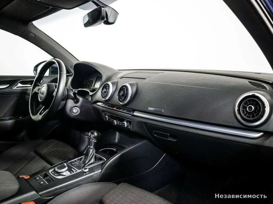 Audi A3 2017 с пробегом — фото 7