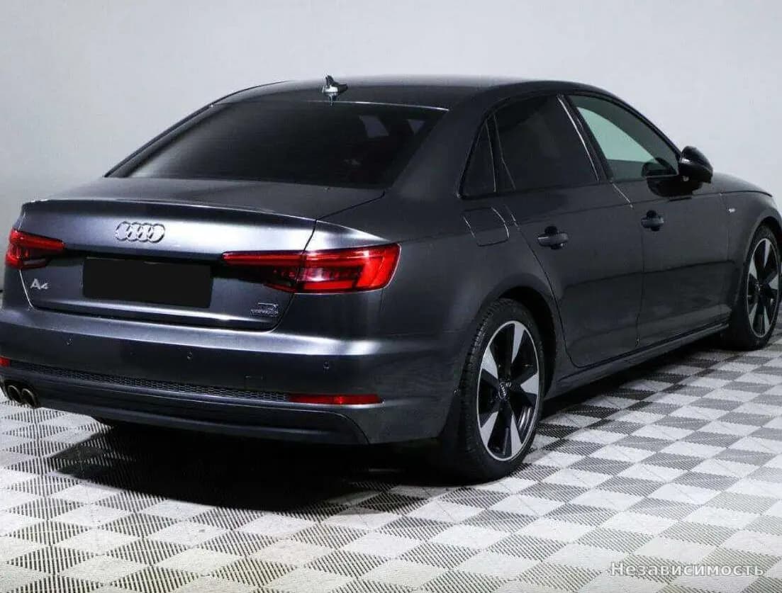 Audi A4 2017 с пробегом — фото 4