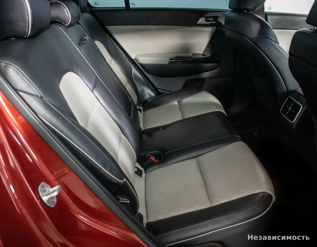 KIA Sportage 2016 с пробегом — фото 9