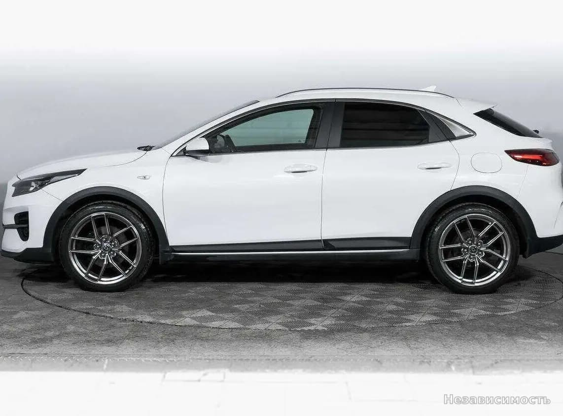 KIA XCeed 2021 с пробегом — фото 8