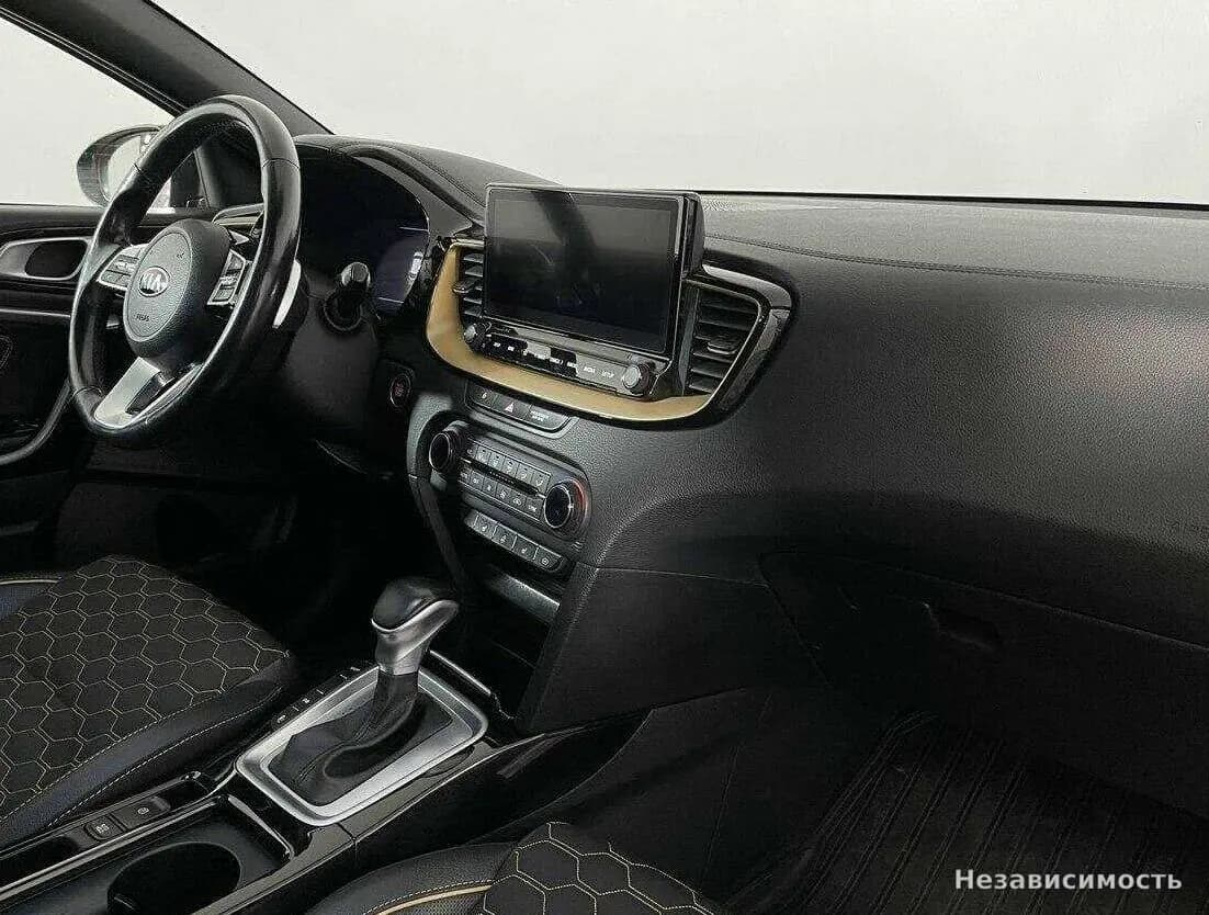 KIA XCeed 2020 с пробегом — фото 9