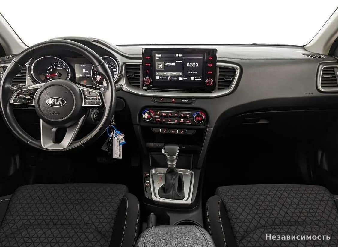 KIA XCeed 2021 с пробегом — фото 10