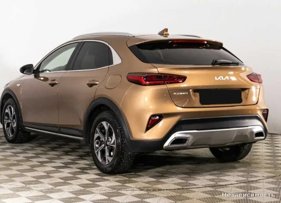 KIA XCeed 2021 с пробегом — фото 8