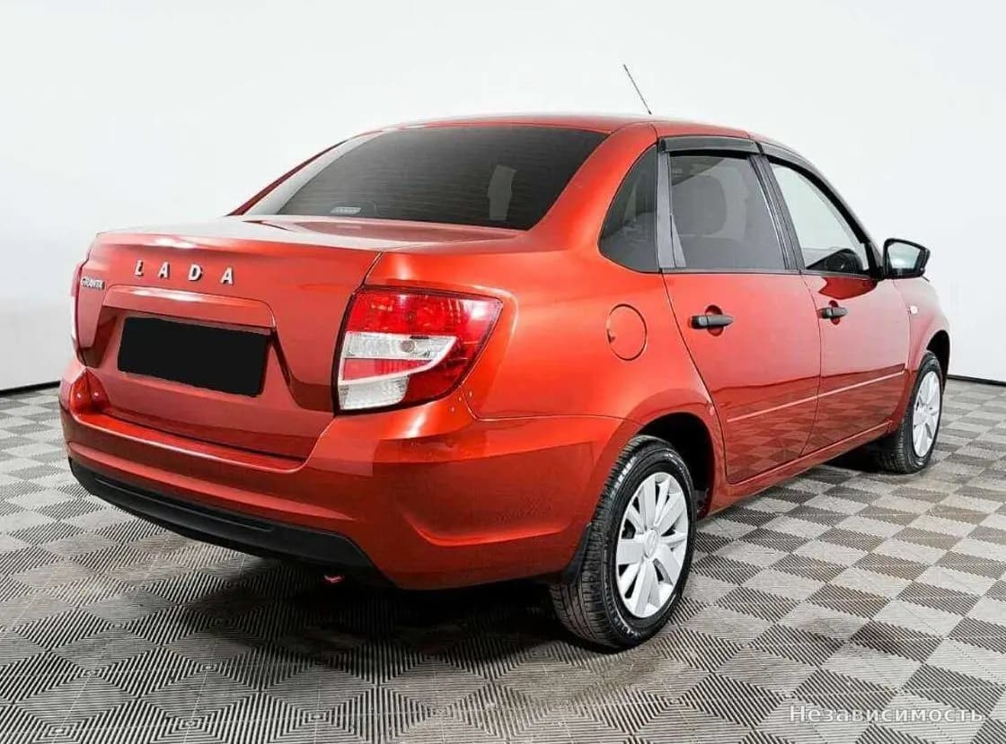 Lada Granta 2019 с пробегом — фото 4