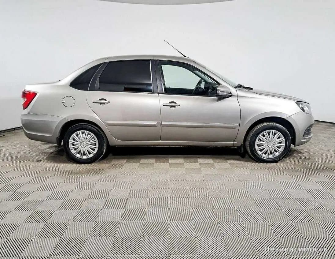 Lada Granta 2019 с пробегом — фото 4
