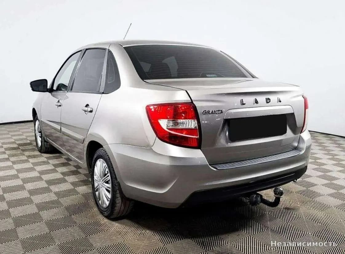 Lada Granta 2019 с пробегом — фото 7
