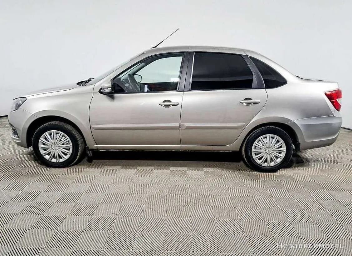 Lada Granta 2019 с пробегом — фото 8
