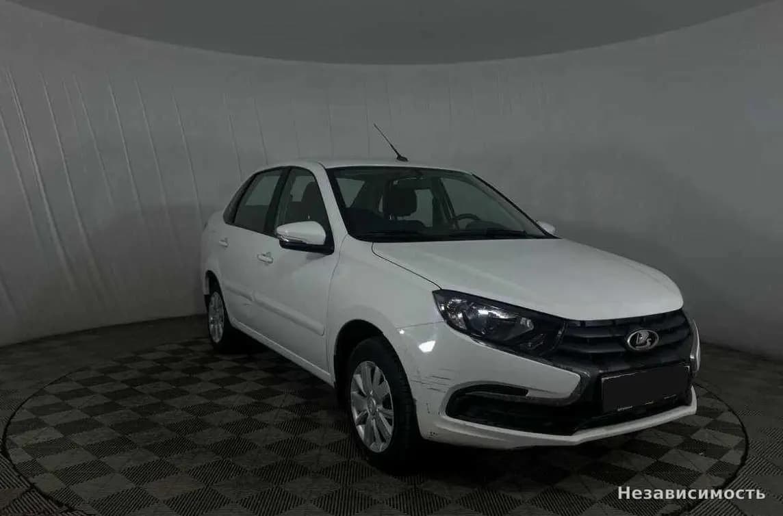 Lada Granta 2019 с пробегом — фото 3