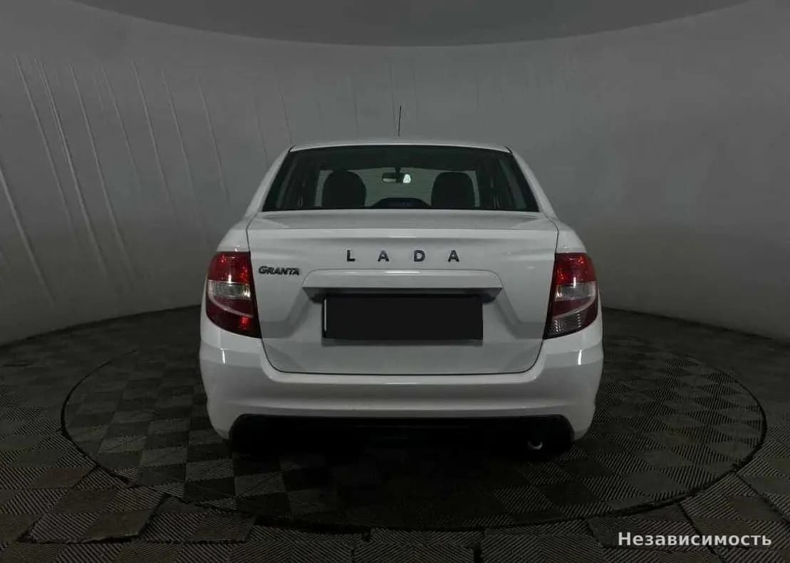 Lada Granta 2019 с пробегом — фото 6