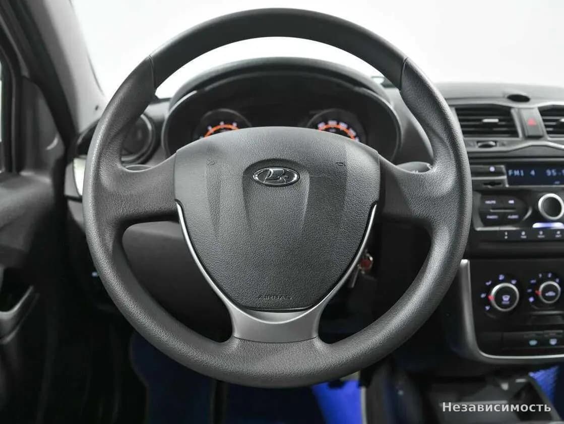Lada Granta 2018 с пробегом — фото 8