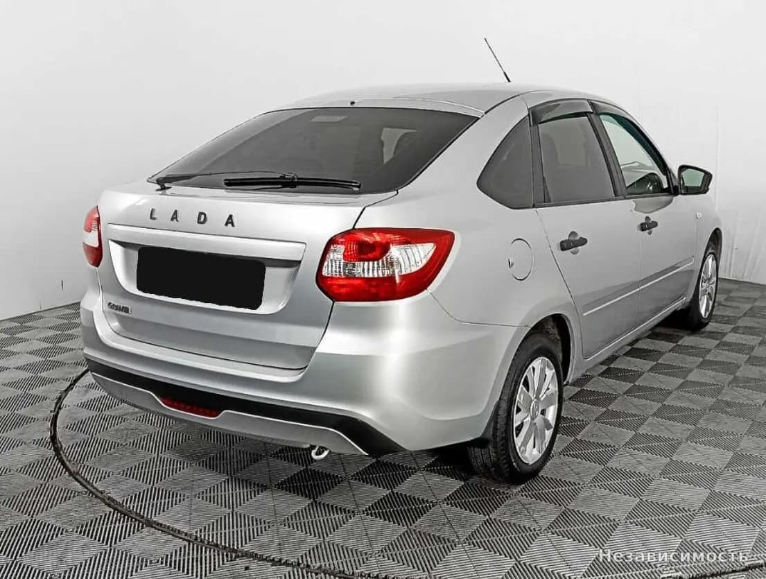 Lada Granta 2018 с пробегом — фото 4