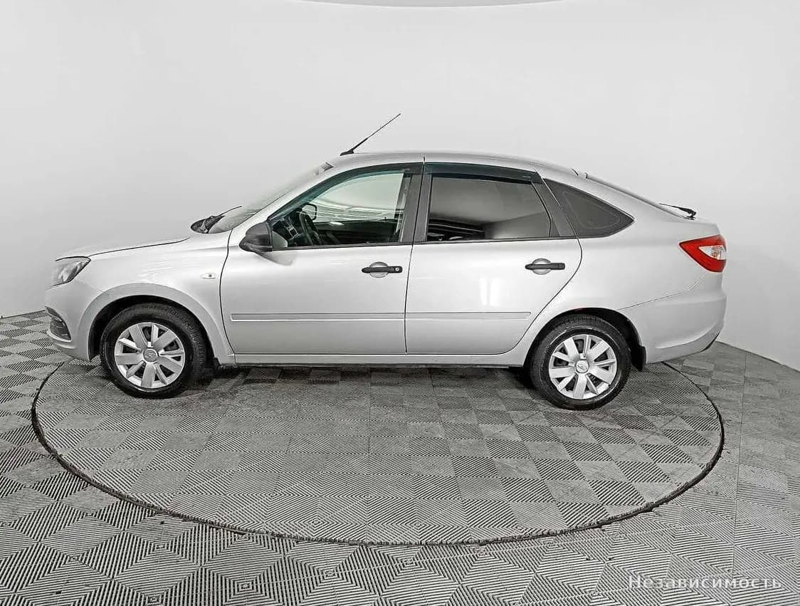Lada Granta 2018 с пробегом — фото 7