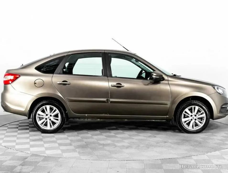 Lada Granta 2019 с пробегом — фото 4