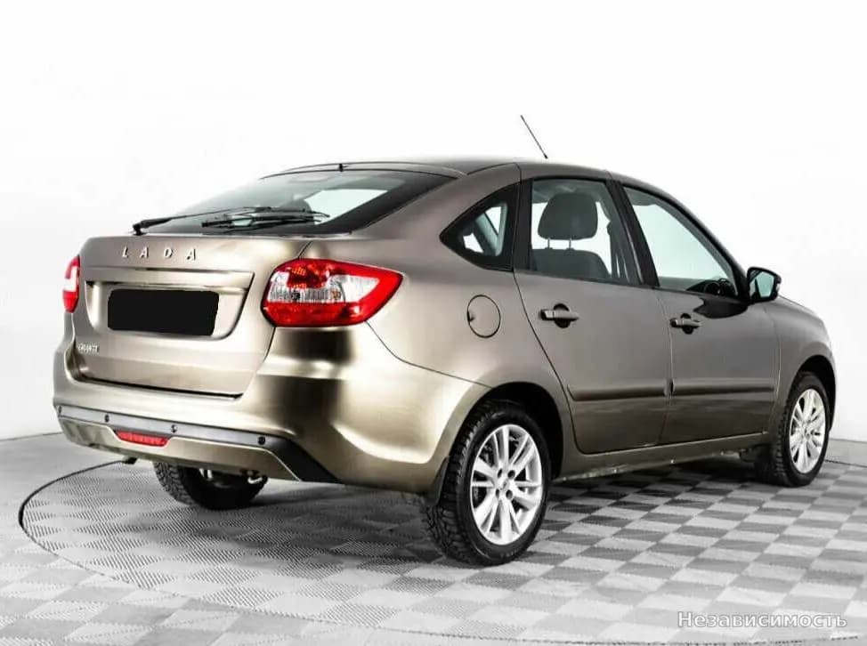 Lada Granta 2019 с пробегом — фото 5