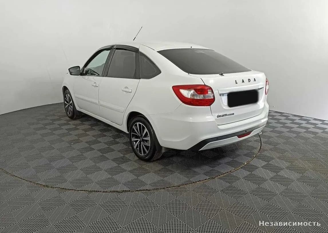 Lada Granta 2019 с пробегом — фото 7