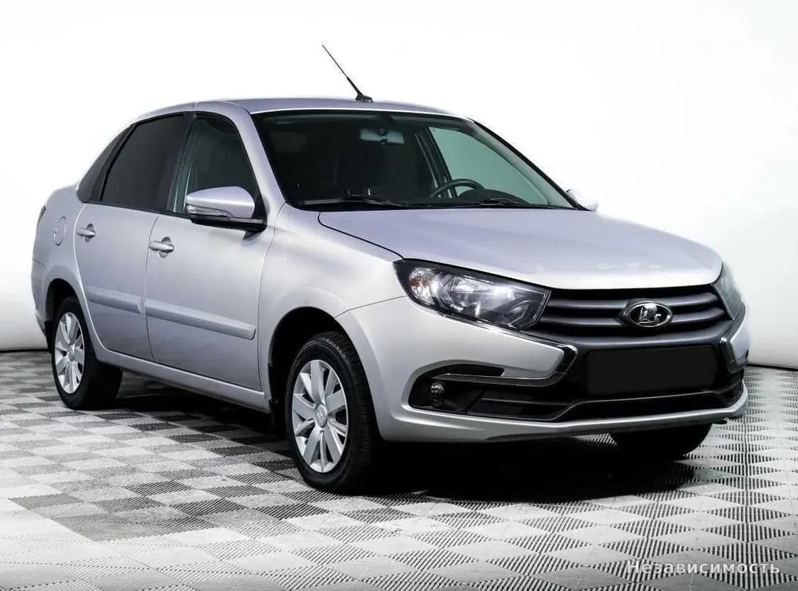 Lada Granta 2018 с пробегом — фото 3