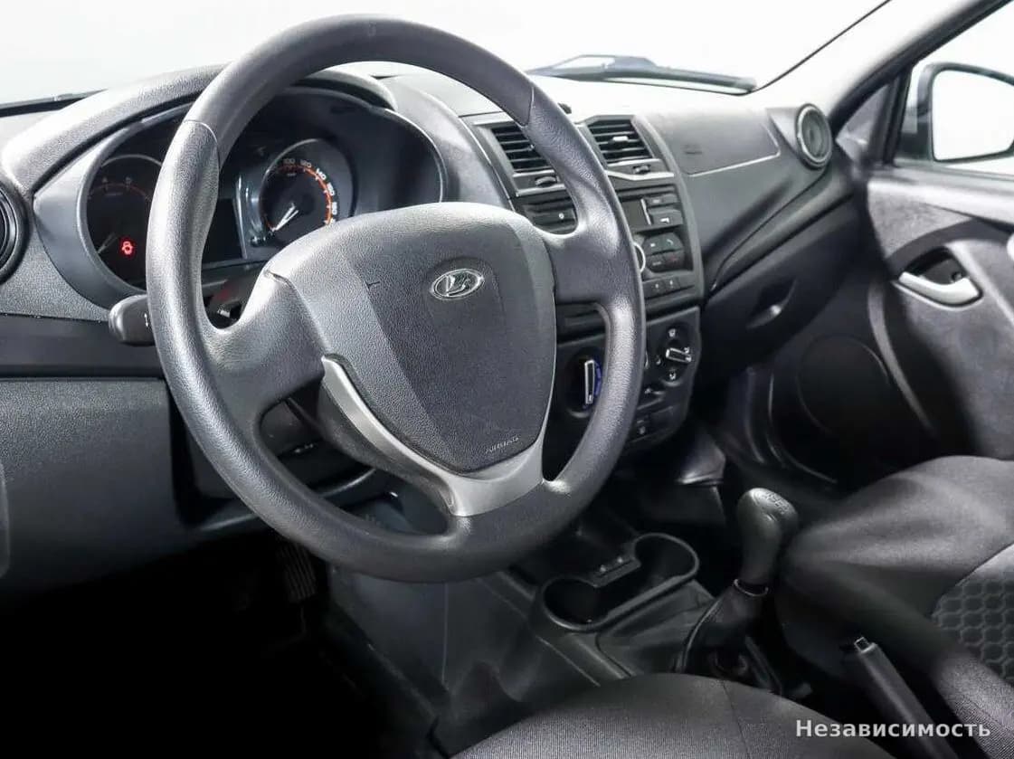 Lada Granta 2018 с пробегом — фото 10