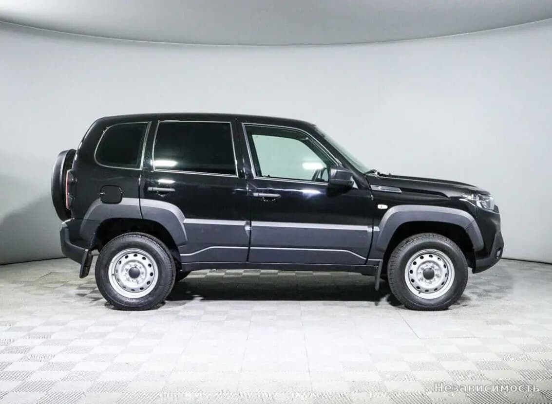 Lada Niva 2023 с пробегом — фото 4