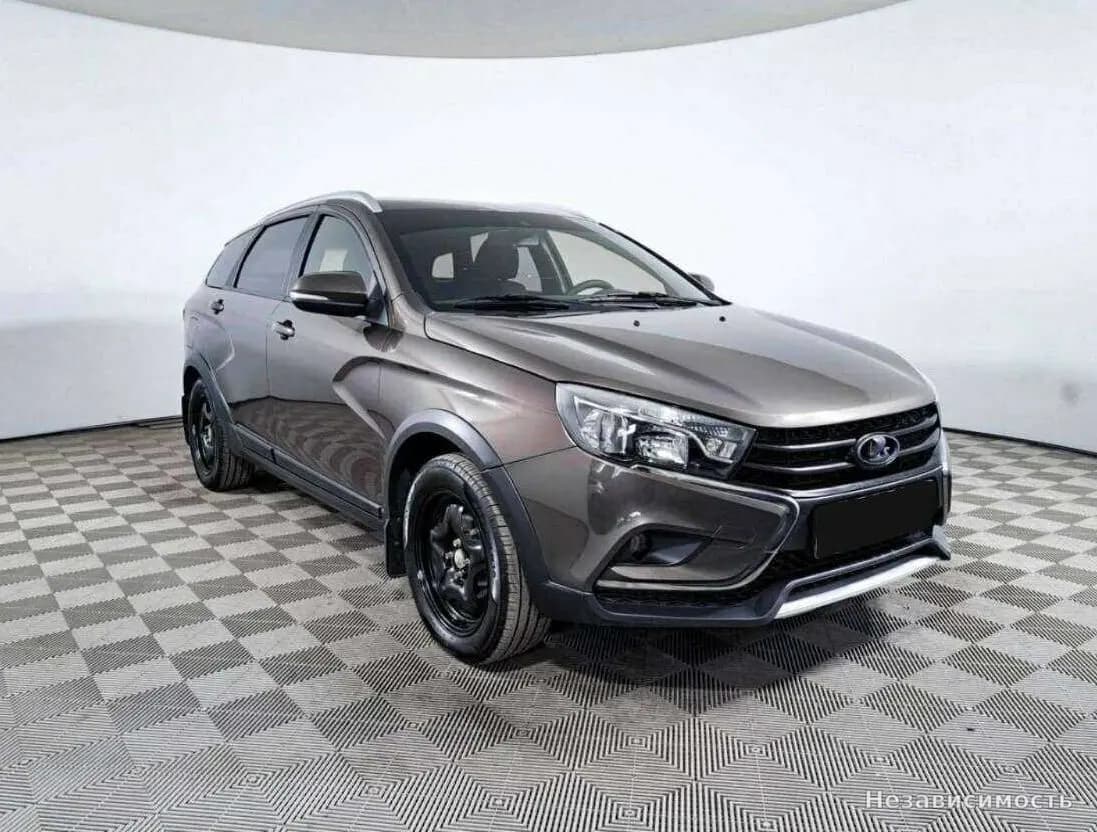 Lada Vesta 2017 с пробегом — фото 3