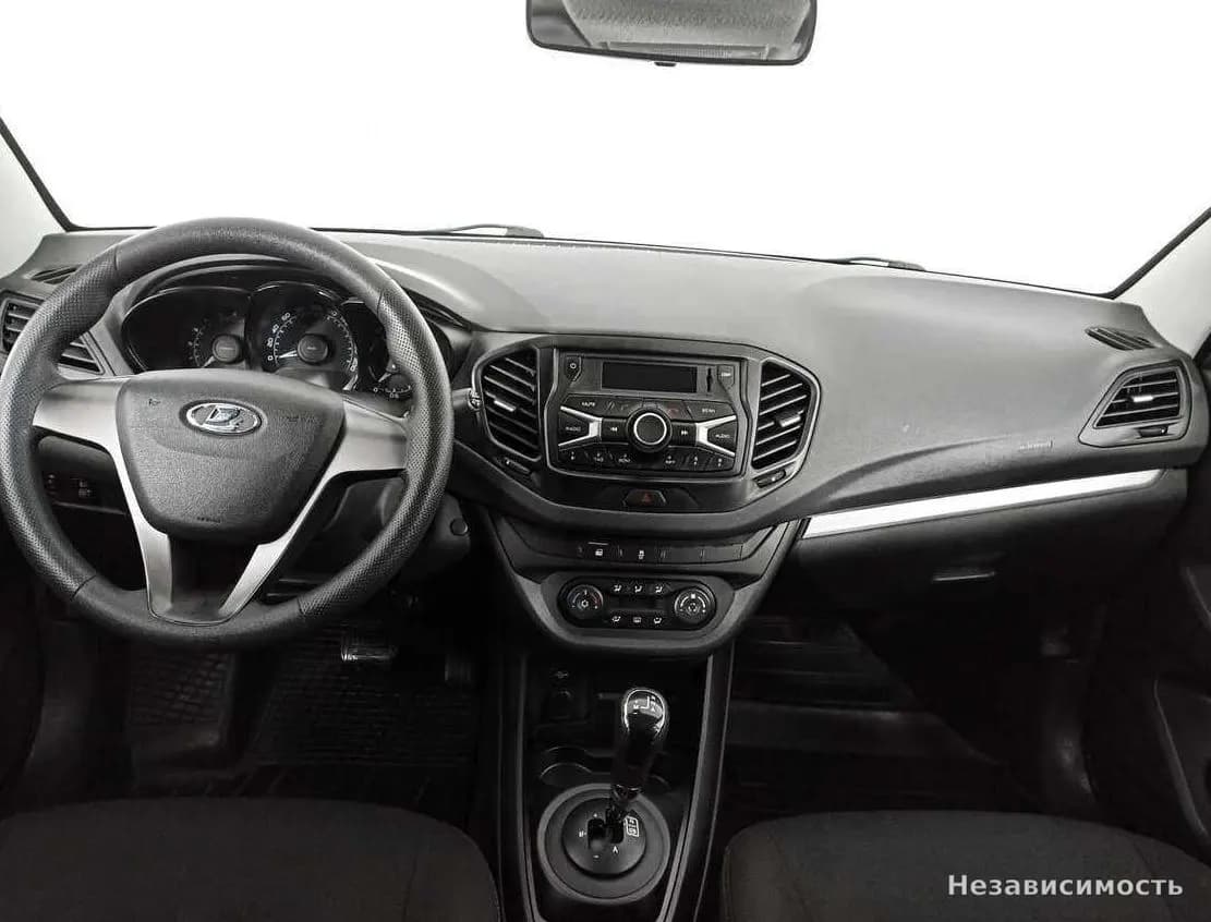 Lada Vesta 2015 с пробегом — фото 10