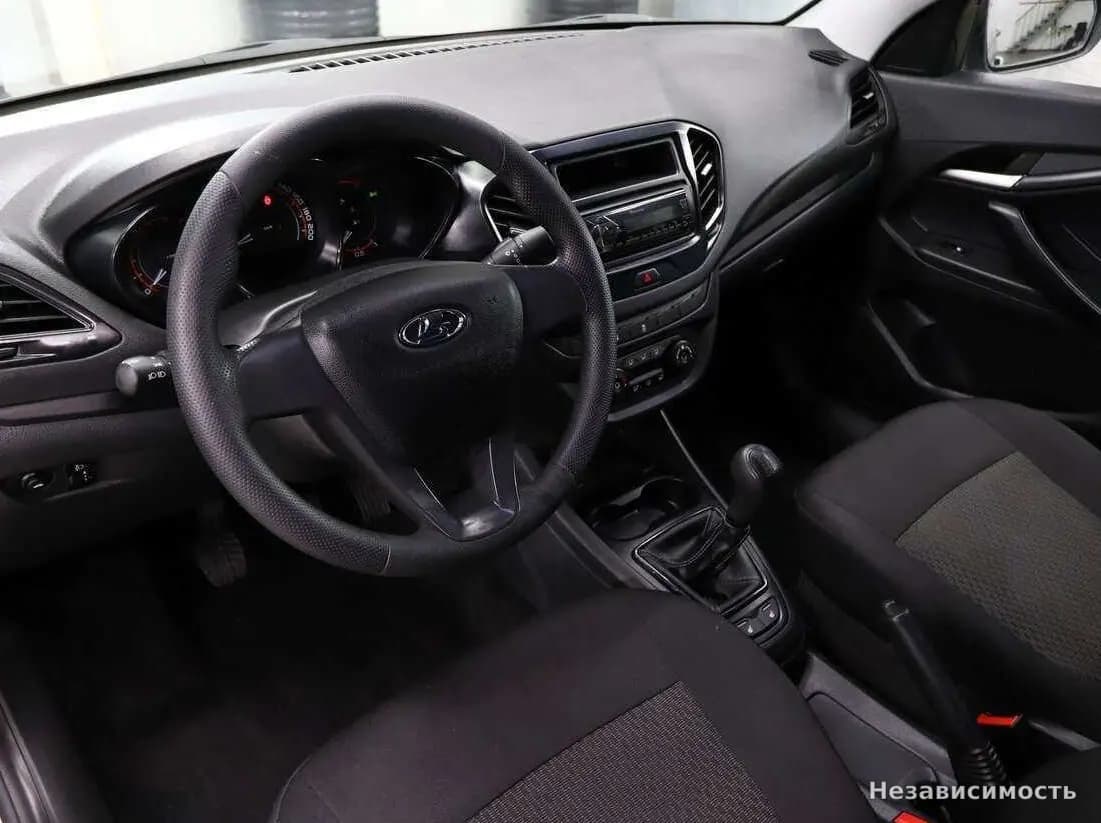 Lada Vesta 2018 с пробегом — фото 7