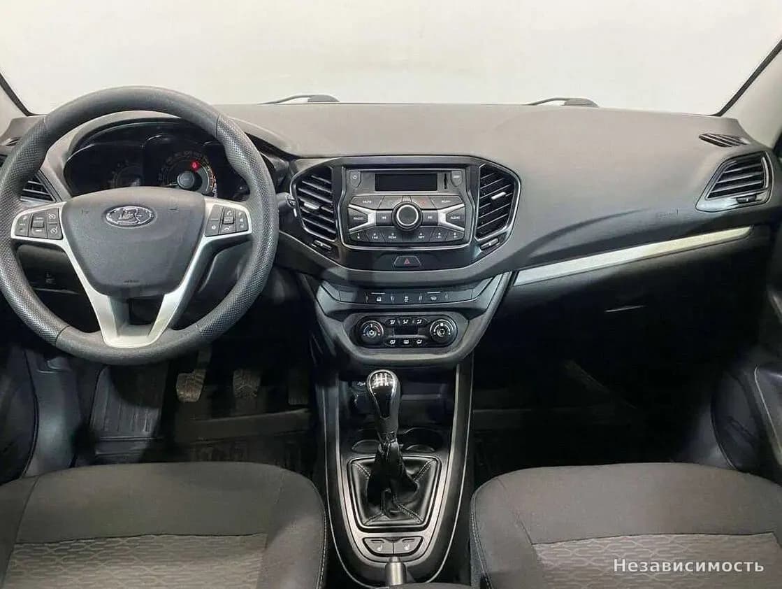 Lada Vesta 2018 с пробегом — фото 9